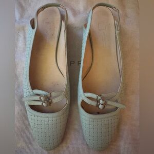 Vintage Antiprima Elegant Blue Woven Women's Italian Leather Flats in Size 7 EUC